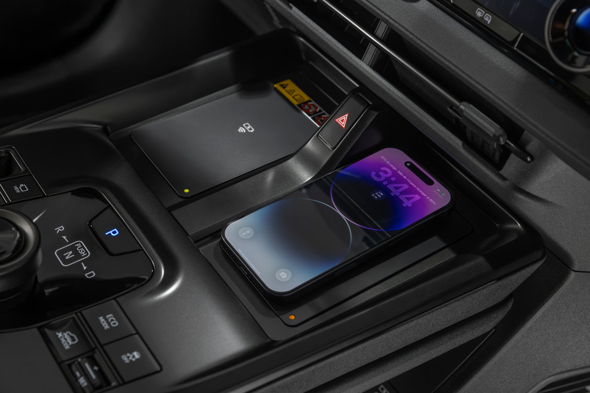CARGADOR_CON_MOBILE_1788207877