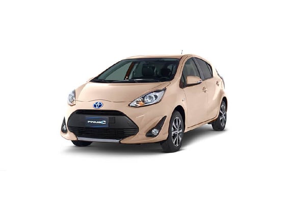 priusc_beige4U0_01x-01