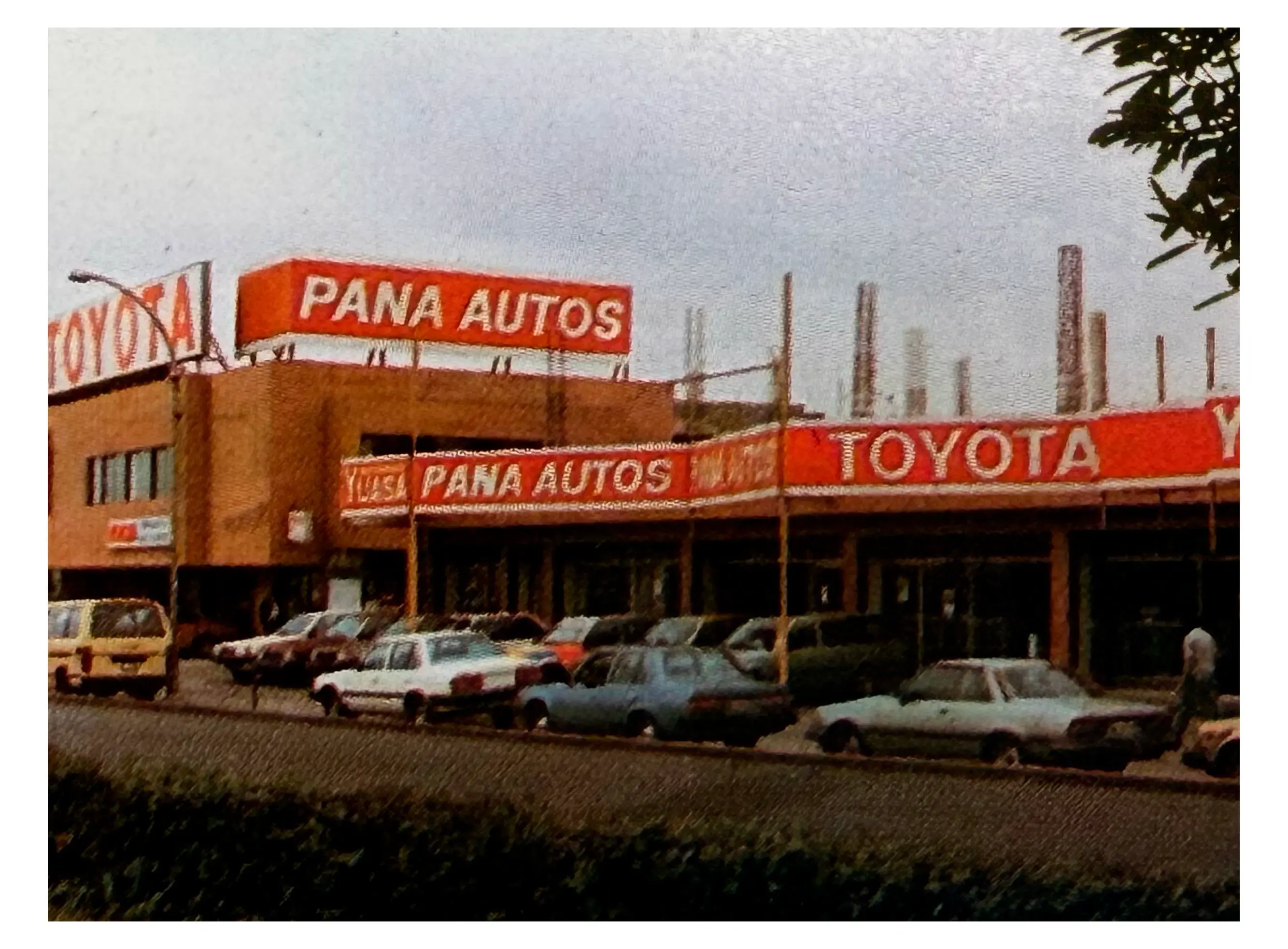 Fachada histórica de Pana Autos