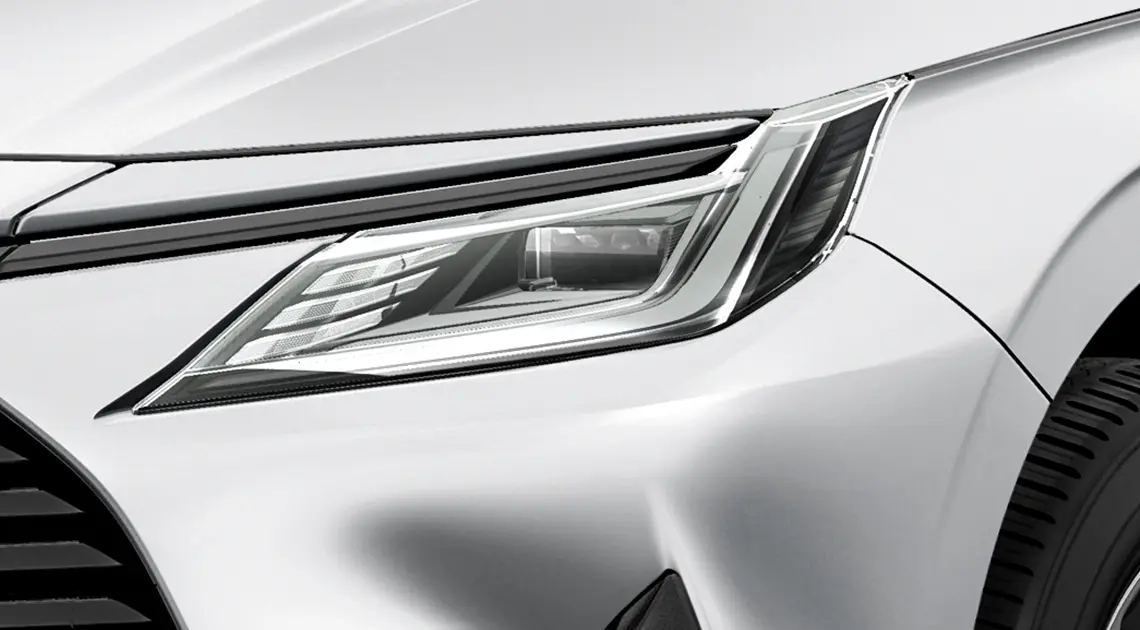 carro-toyota-yaris-sedan-faros-delanteros-led