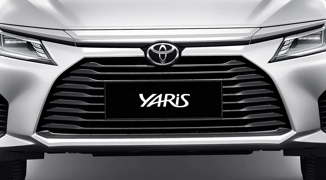 carro-toyota-yaris-sedan-parachoques-delanteros-color